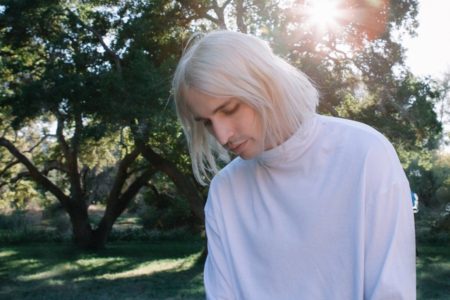 Porter Robinsonが自身の誕生日にファン待望の新曲”Look At The Sky”をリリース！？