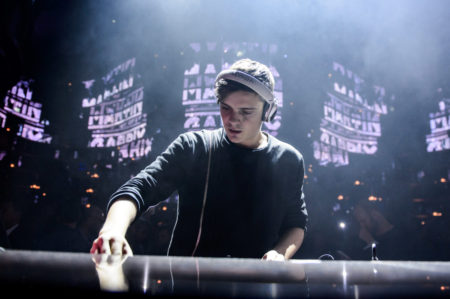 Martin Garrixのレコーディングスタジオ「STMPD Recording Studios」がリニューアル！